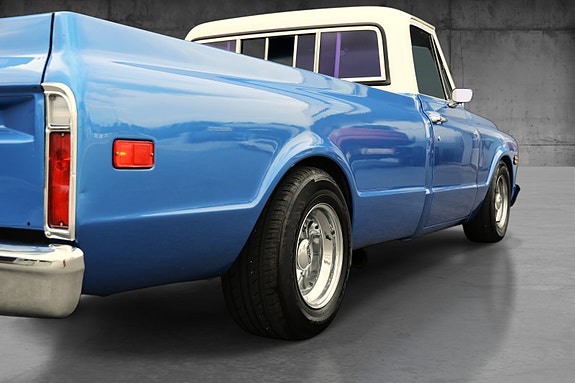 Chevrolet C-10 9 of 16