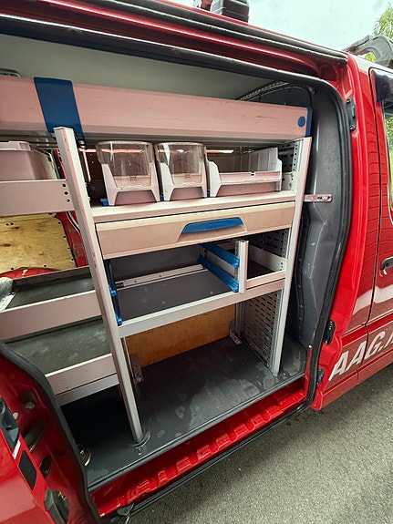 Toyota HiAce 9 of 17