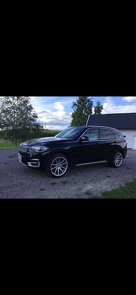 BMW X5 2 of 12