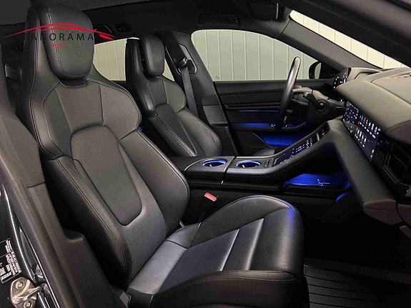 Porsche Taycan 4 25 of 30