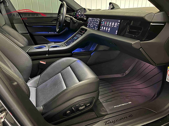 Porsche Taycan 4 26 of 30