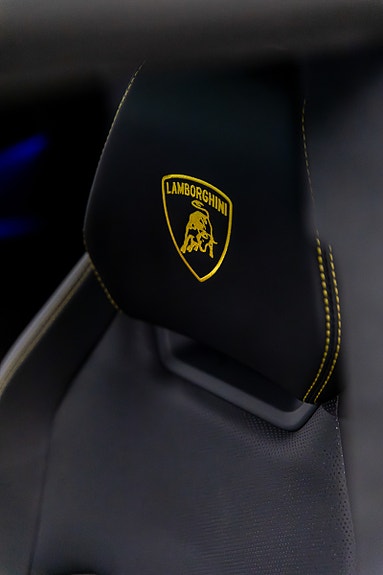 Lamborghini Urus 30 of 30