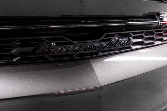 Lamborghini Urus 22 of 30