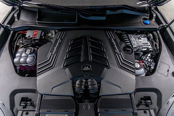 Lamborghini Urus 25 of 30
