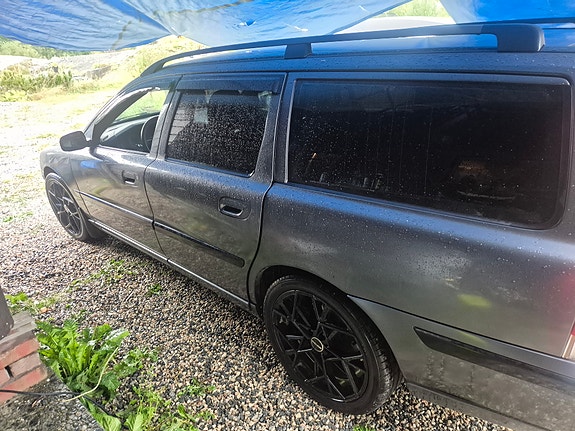 Volvo V70 4 of 12