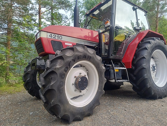 CASE IH CASE IH 4210 LP 4x4 MVA FRI! 3 of 27