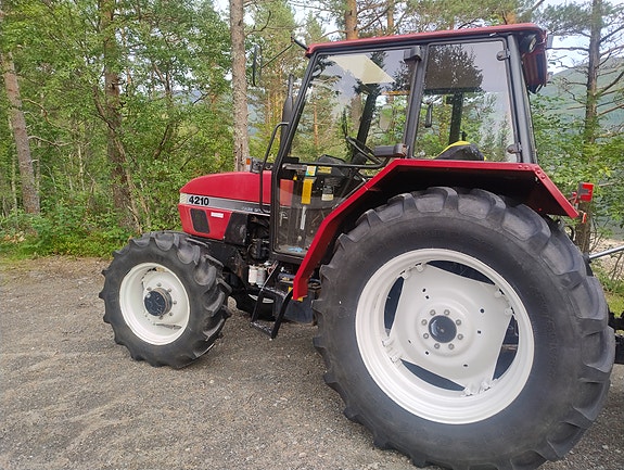 CASE IH CASE IH 4210 LP 4x4 MVA FRI! 2 of 27