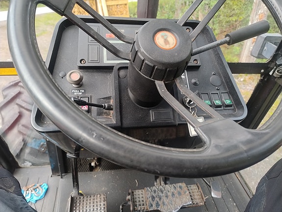 CASE IH CASE IH 4210 LP 4x4 MVA FRI! 9 of 27