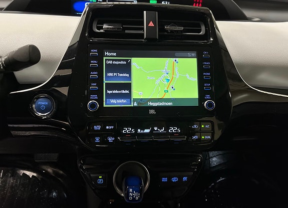 Toyota Prius Plug-in Hybrid 10 of 22