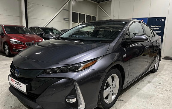 Toyota Prius Plug-in Hybrid 22 of 22
