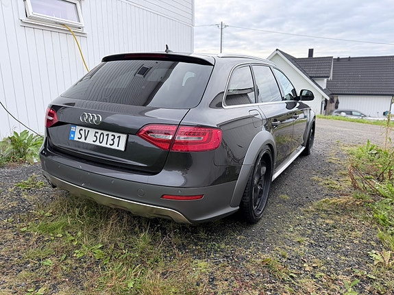 Audi A4 allroad 17 of 30