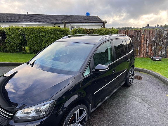 Volkswagen Touran 2 of 20