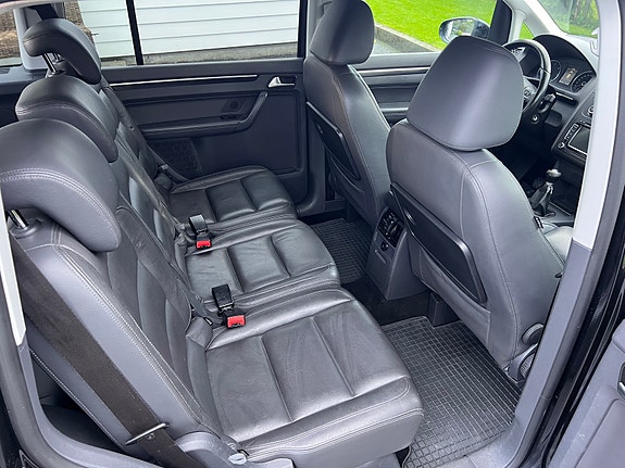 Volkswagen Touran 15 of 20