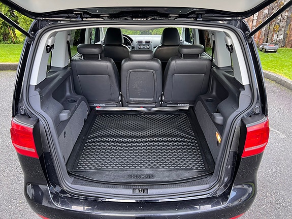 Volkswagen Touran 10 of 20