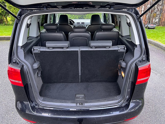 Volkswagen Touran 11 of 20
