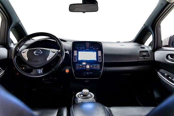 Nissan Leaf 4 of 30