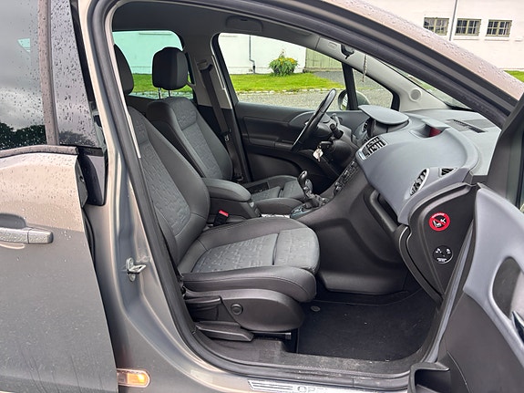 Opel Meriva 10 of 15