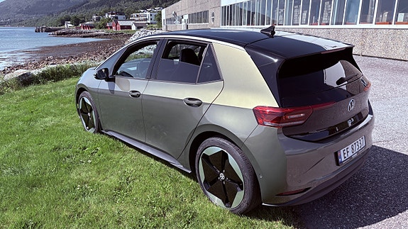 Volkswagen ID.3 2 of 28