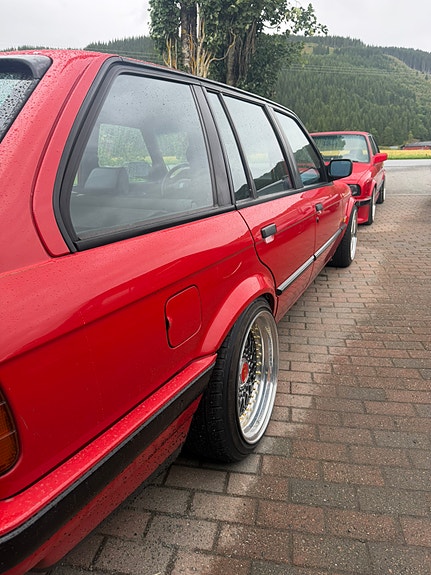 BMW 318i 12 of 22