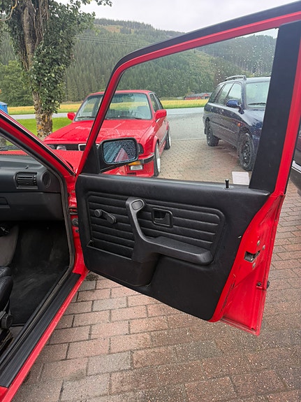 BMW 318i 18 of 22