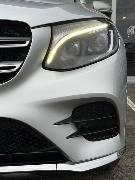 Mercedes-Benz GLC350 e 6 of 30