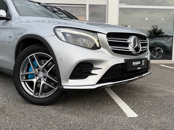 Mercedes-Benz GLC350 e 3 of 30