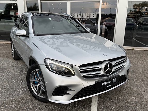 Mercedes-Benz GLC350 e 2 of 30