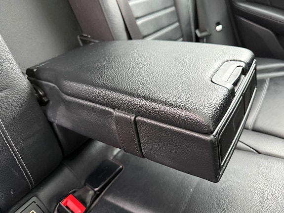 Mercedes-Benz GLC350 e 21 of 30