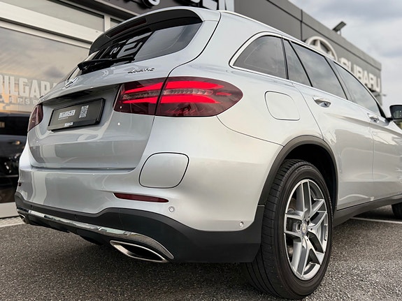 Mercedes-Benz GLC350 e 11 of 30