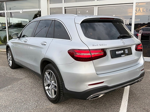 Mercedes-Benz GLC350 e 12 of 30
