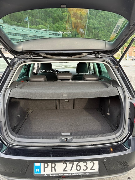 Volkswagen Golf VII 14 of 20