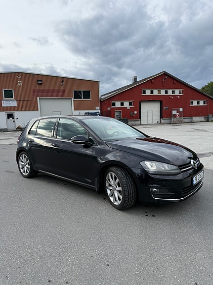 Volkswagen Golf VII 9 of 20