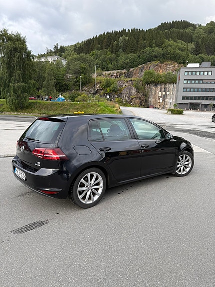 Volkswagen Golf VII 7 of 20