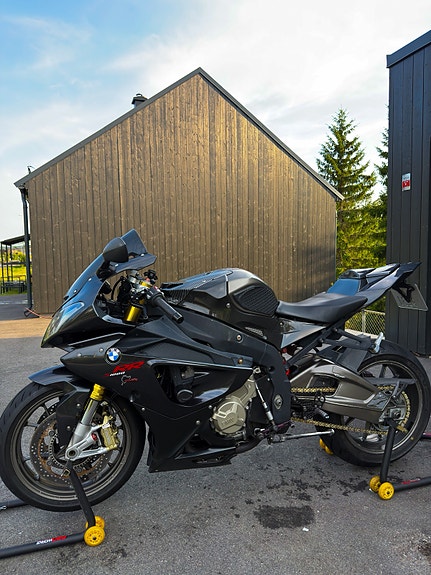 BMW S 1000 RR 2 of 12