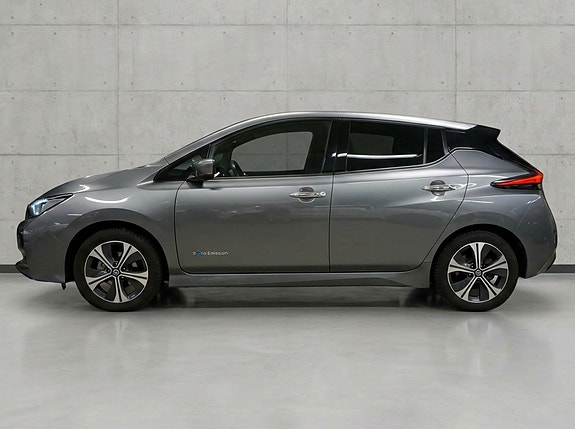 Nissan Leaf 4 of 28