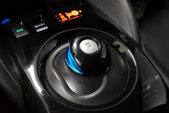 Nissan Leaf 27 of 28