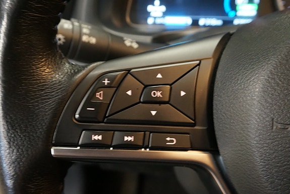 Nissan Leaf 13 of 28
