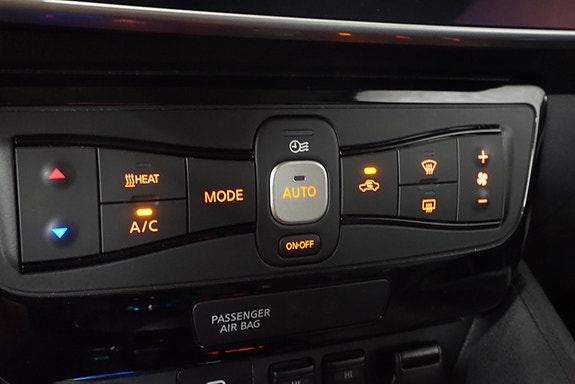 Nissan Leaf 24 of 28