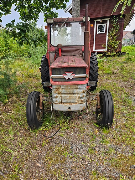 Massey Ferguson F135 7 of 21