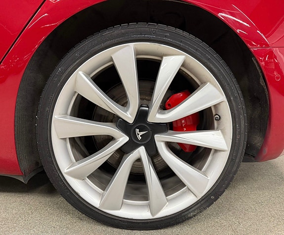 Tesla Model 3 6 of 18