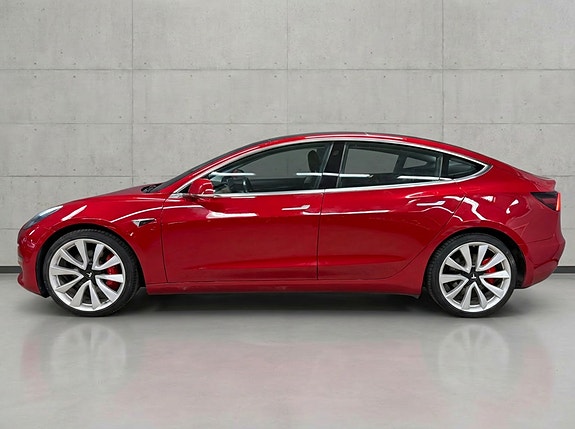 Tesla Model 3 3 of 18
