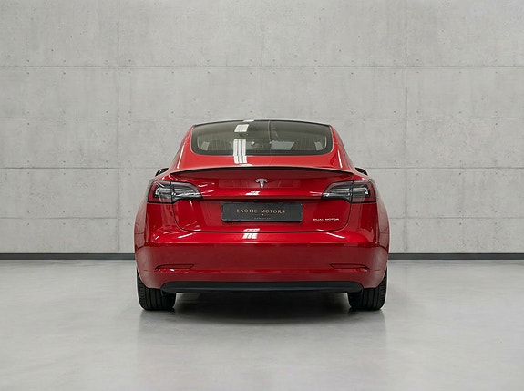 Tesla Model 3 5 of 18
