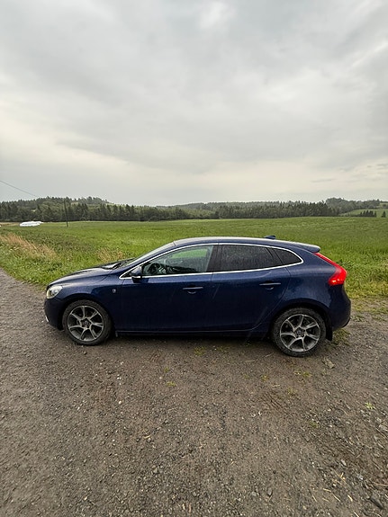 Volvo V40 6 of 10