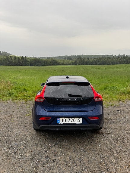 Volvo V40 7 of 10