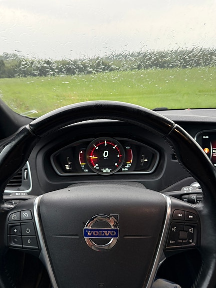 Volvo V40 10 of 10