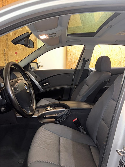 BMW 520i 6 of 13