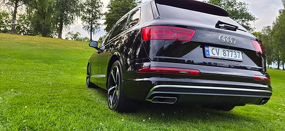 Audi Q7 4 of 30