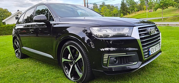 Audi Q7 10 of 30