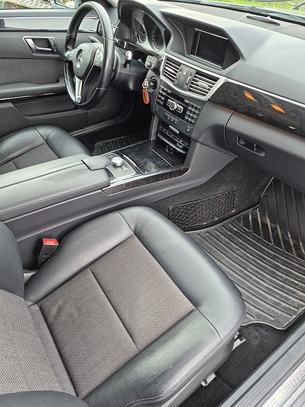 Mercedes-Benz E200 d 7 of 12