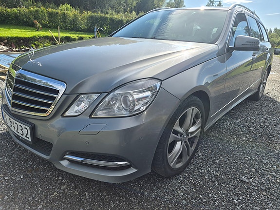 Mercedes-Benz E200 d 2 of 12